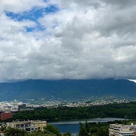 Quiet Upscale Area With Stunning View Apartmán Tirana